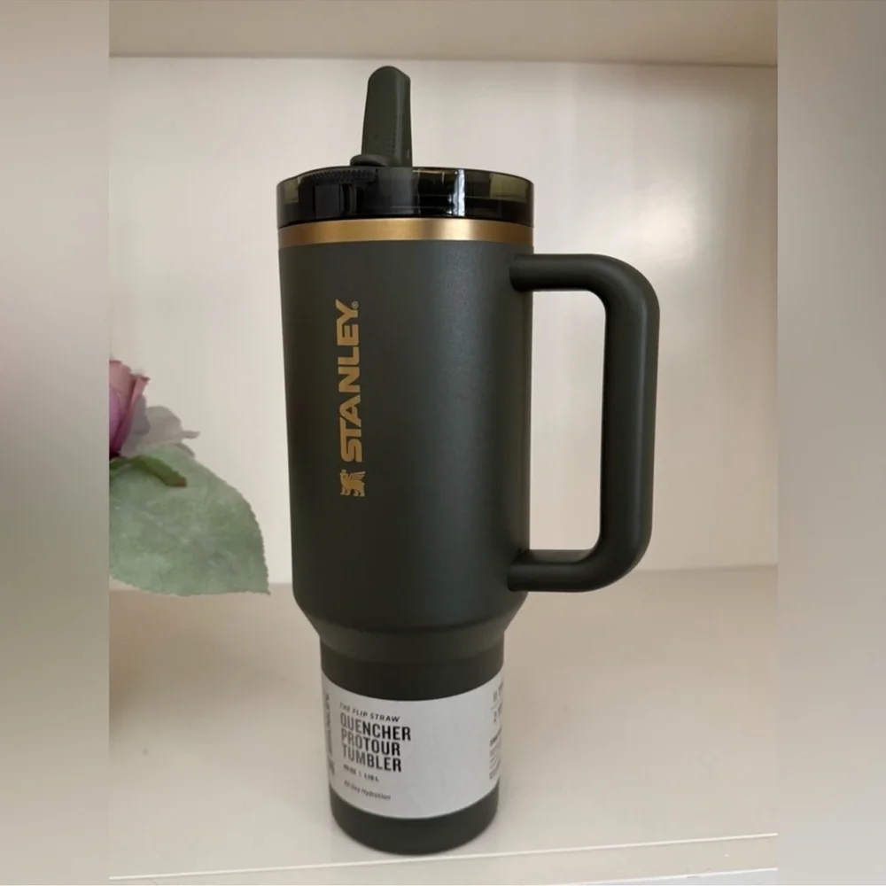 🎉LAST PIECE🎉Stanley 40oz. Quencher‎ ProTour Flip Straw Tumbler Cypress